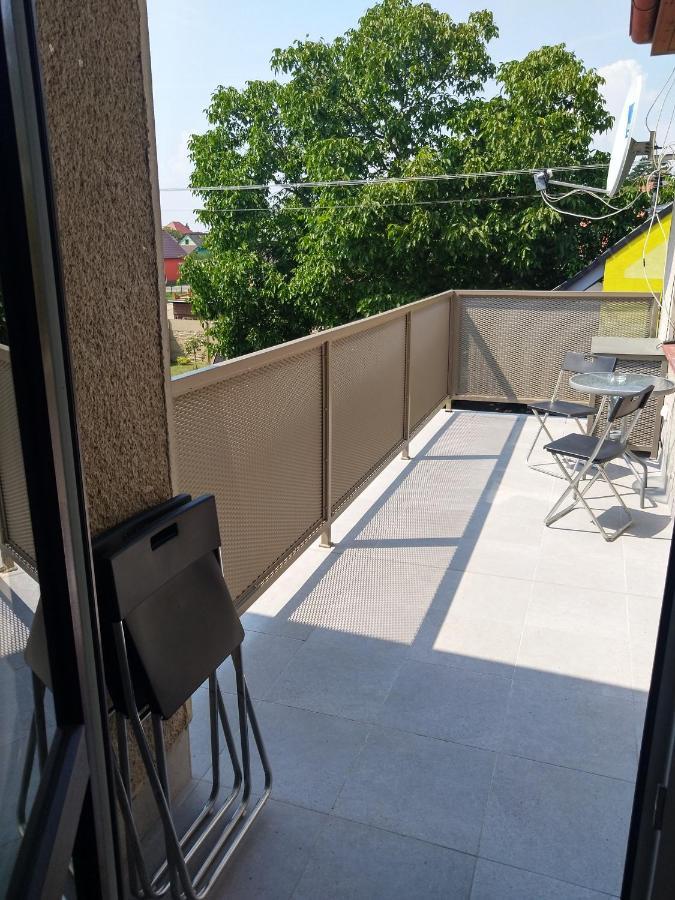 Alisa Apartments Kostomlaty nad Labem Экстерьер фото