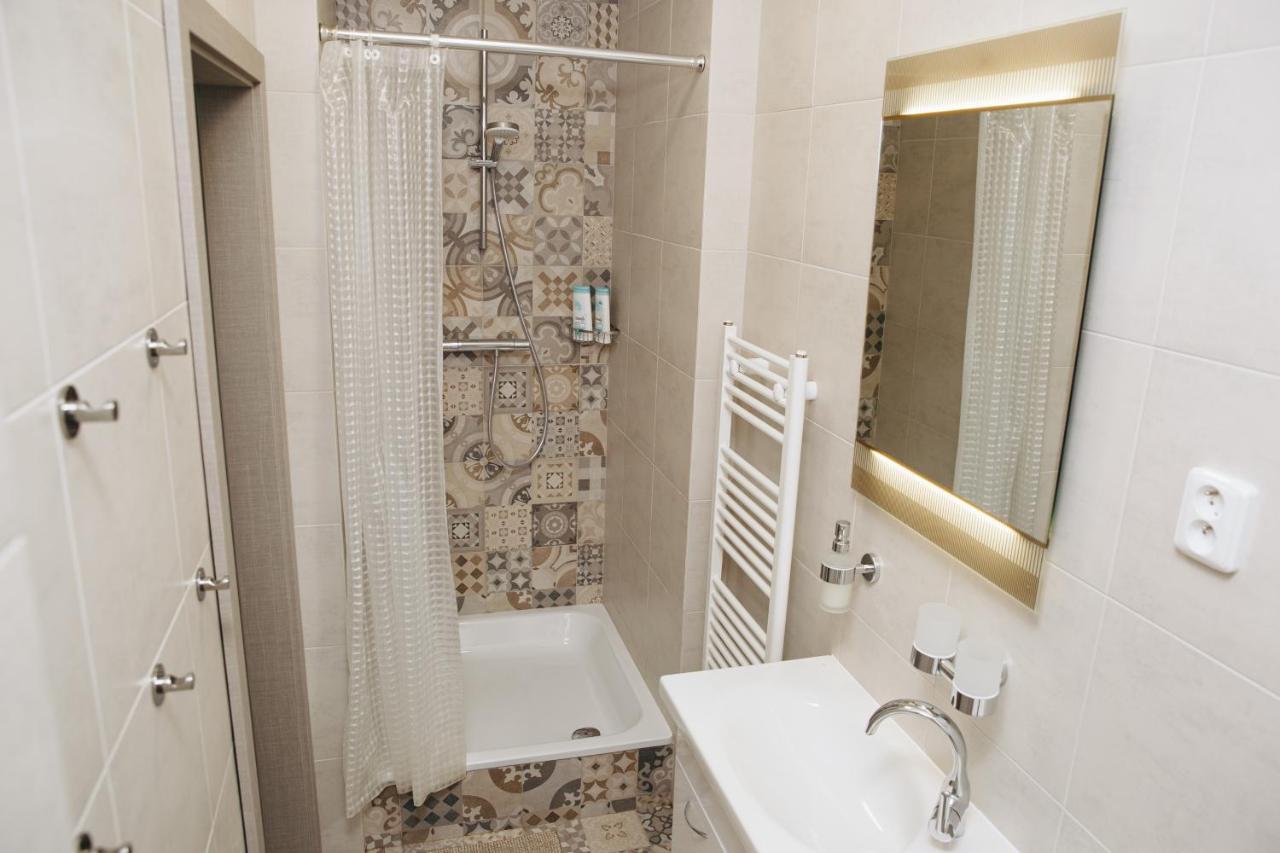 Alisa Apartments Kostomlaty nad Labem Экстерьер фото