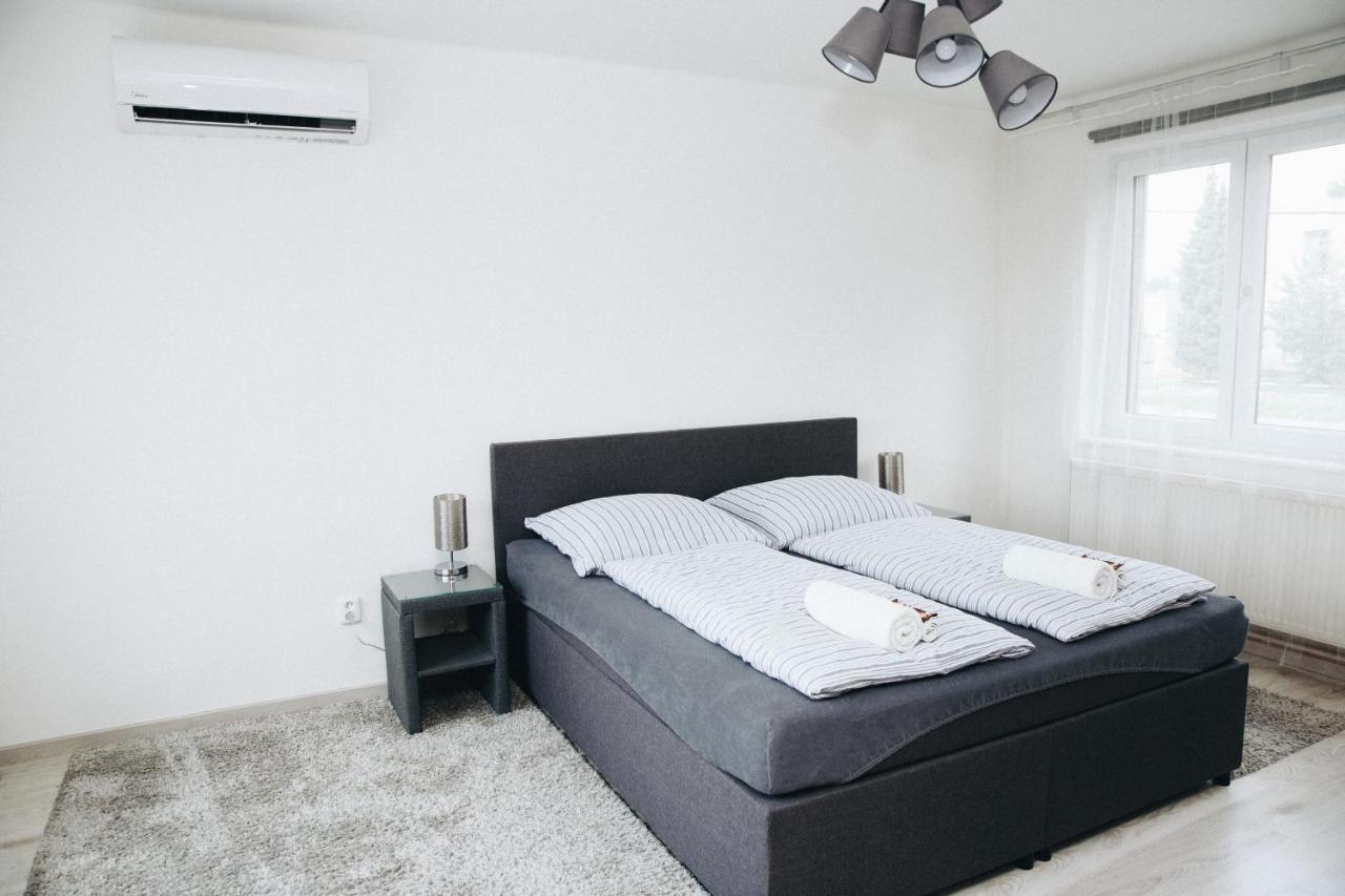 Alisa Apartments Kostomlaty nad Labem Экстерьер фото