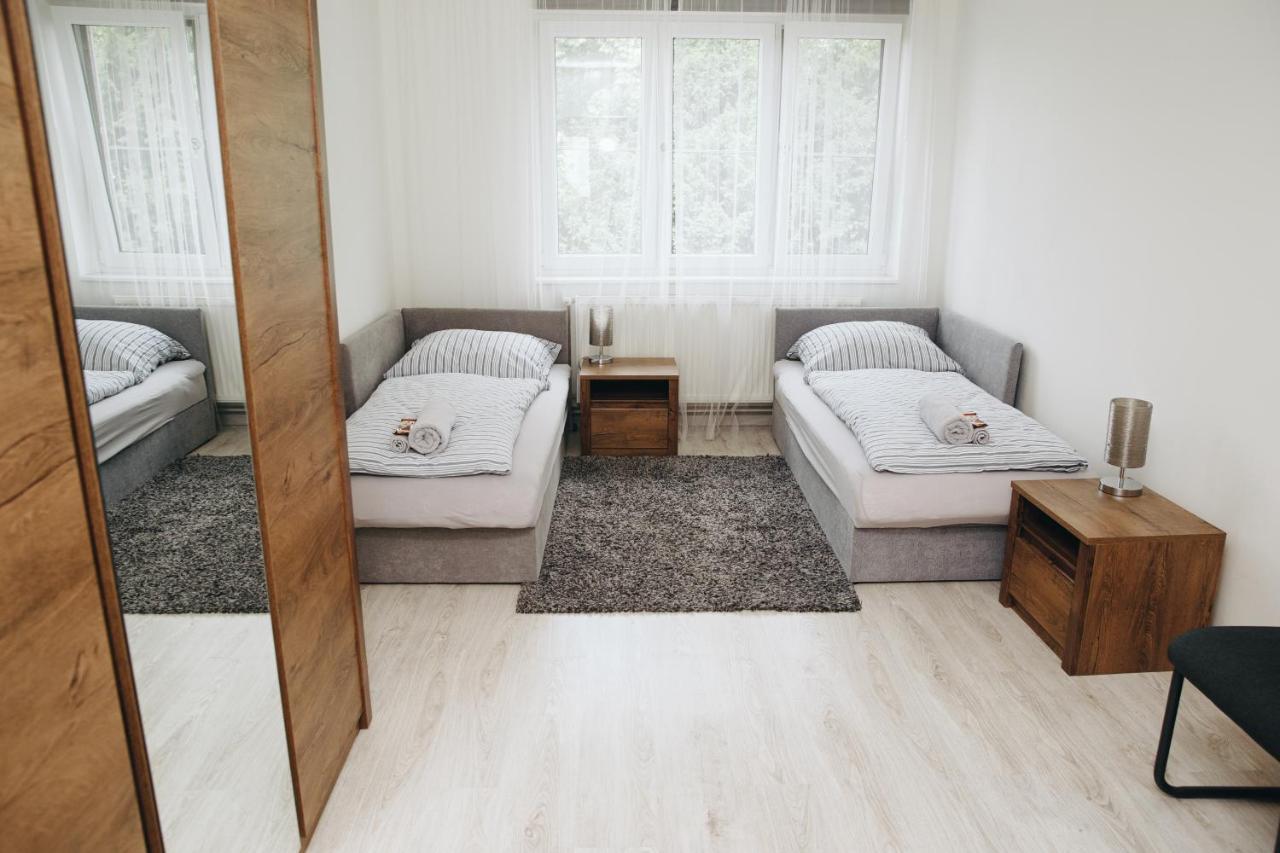 Alisa Apartments Kostomlaty nad Labem Экстерьер фото
